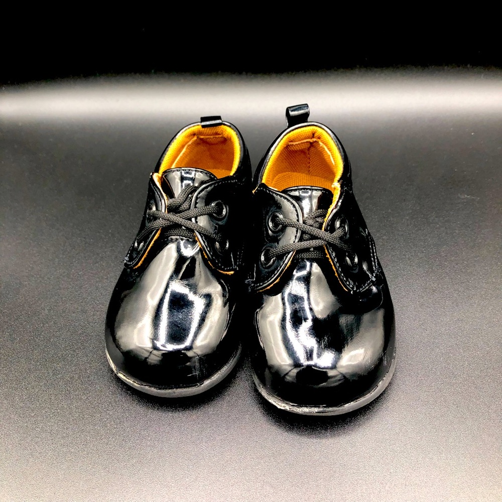 Dress shoes